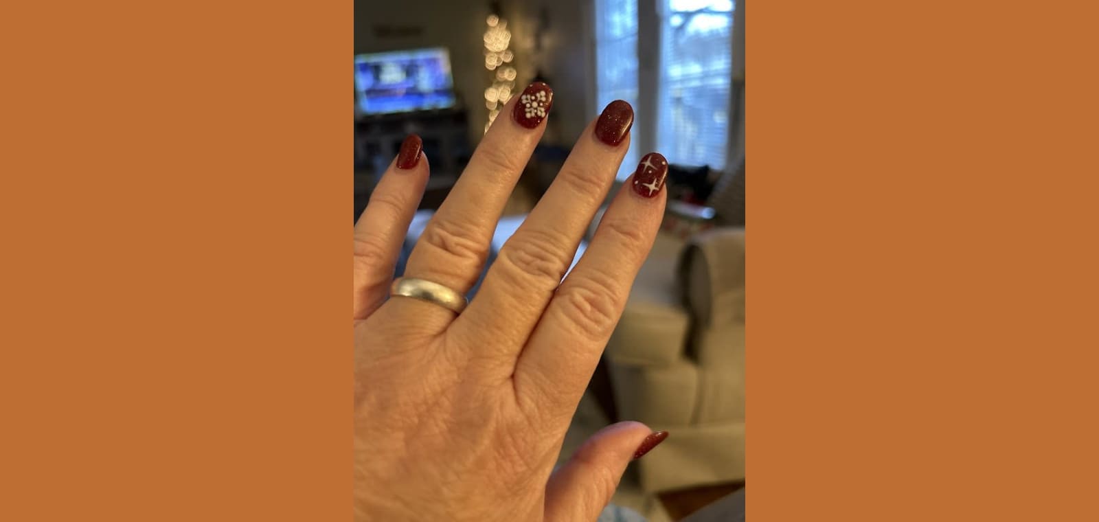 Holly Nails — image 1