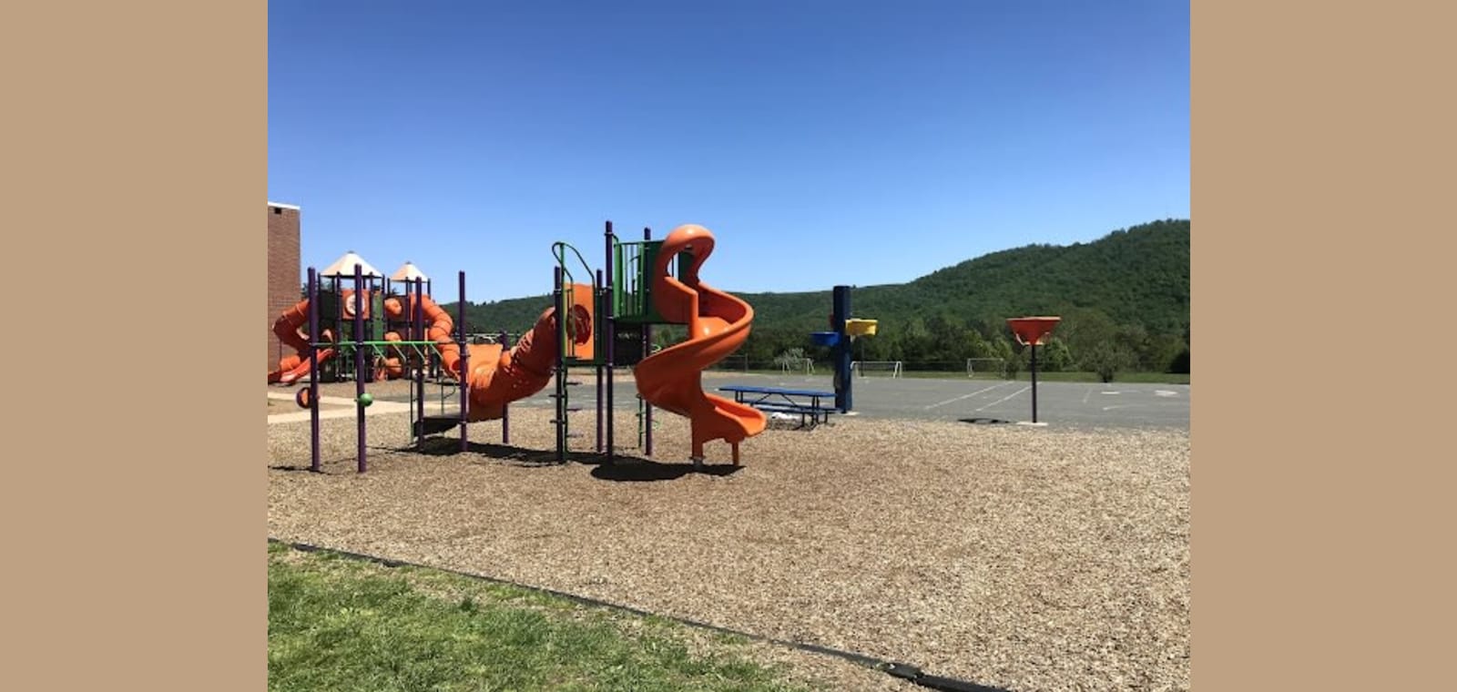 Mountain View Elementary School — image 1