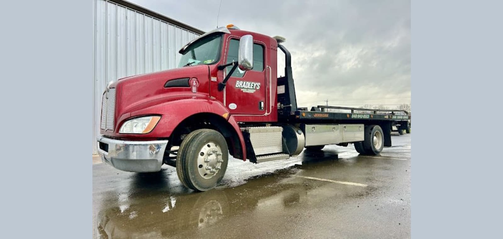 Bradley's 24hr Towing - Trucking — image 1