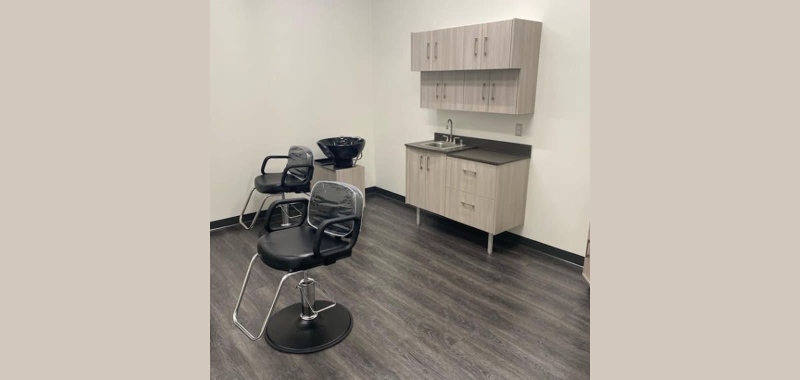 Sola Salons — image 1