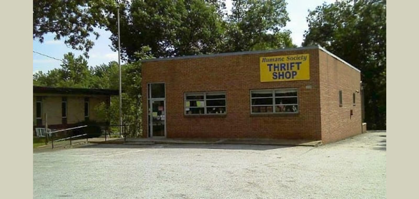 Thrifty Paws — image 1
