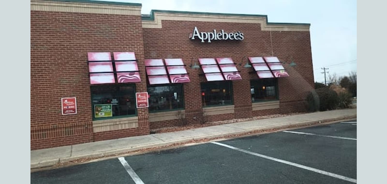 Applebee's Grill + Bar — image 1