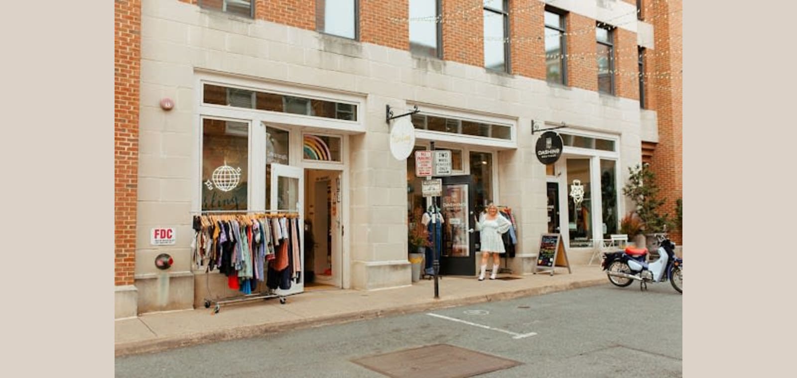 Darling x Dashing Boutique — image 1