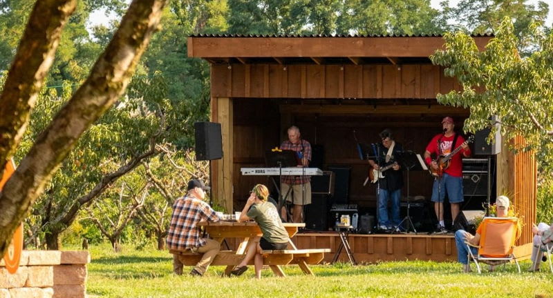 Live Music Weekends