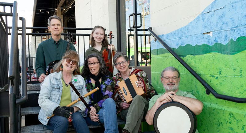 An Lár Traditional Irish Music