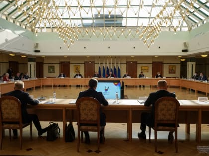 Борьба за кадры в Екатеринбурге: чиновники уходят в производственный сектор