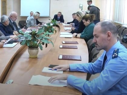 Сторонники «Единой России» требуют изменений в уставы