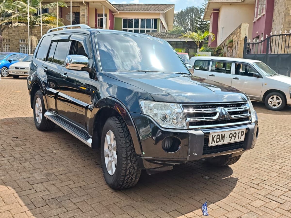 MITSUBISHI  PAJERO