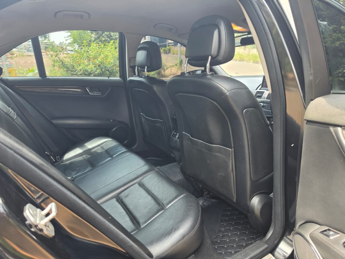 MERCEDES BENZ C200
