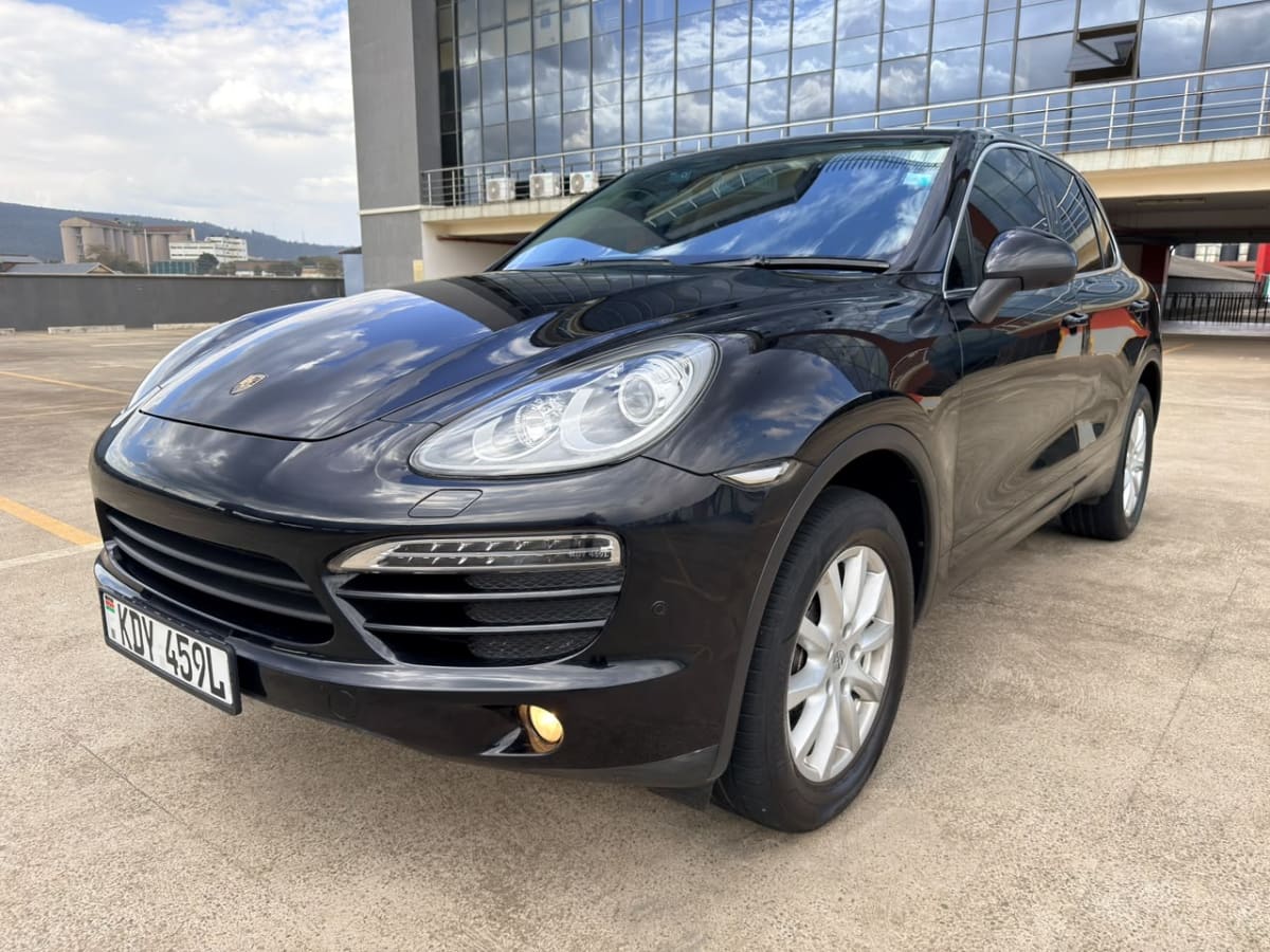 PORSCHE CAYENNE