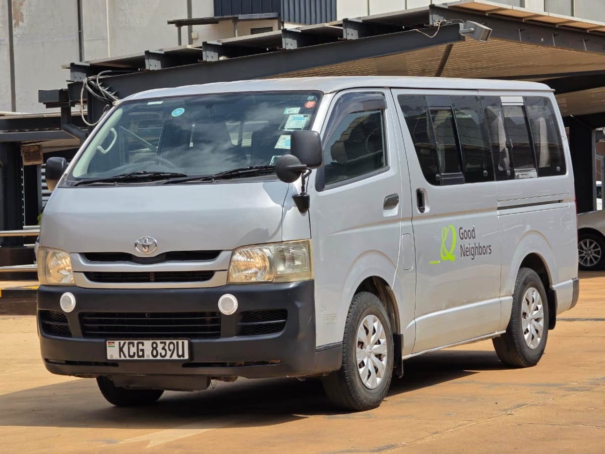 TOYOTA HIACE 7L