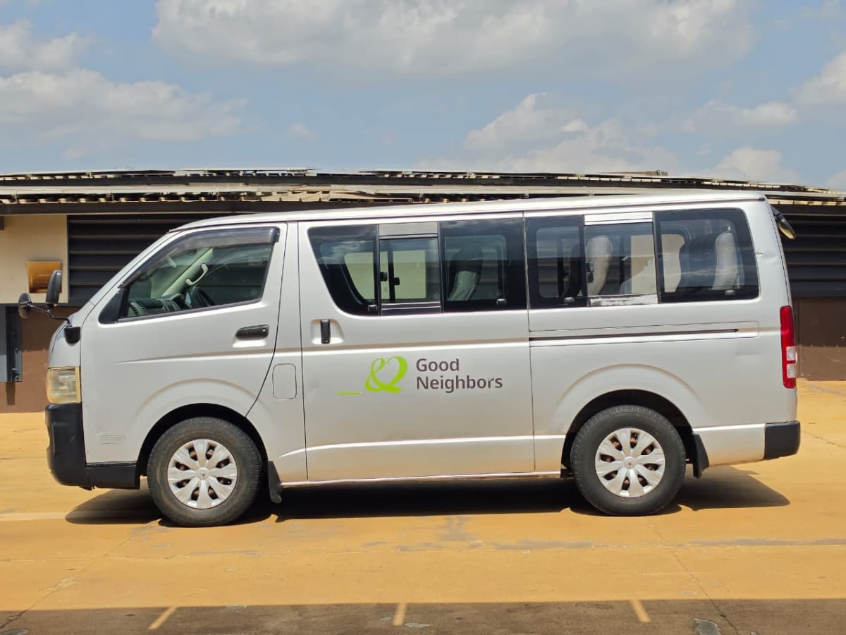 TOYOTA HIACE 7L