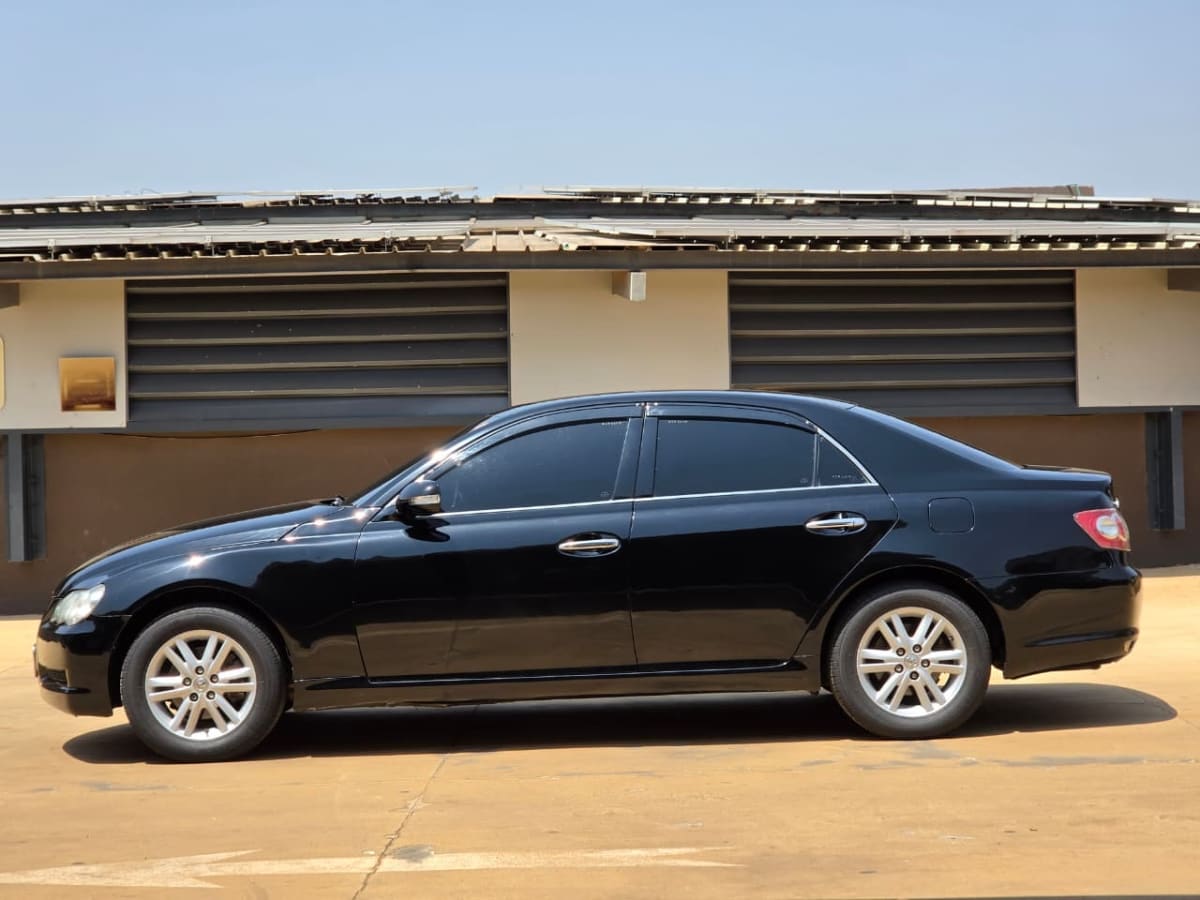 TOYOTA MARK X
