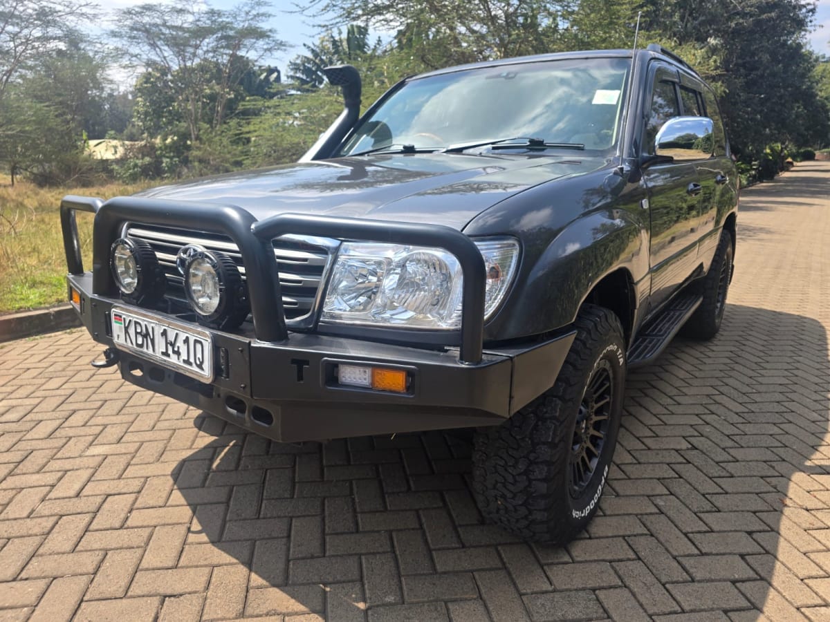 TOYOTA LANDCRUISER 100 SERIES