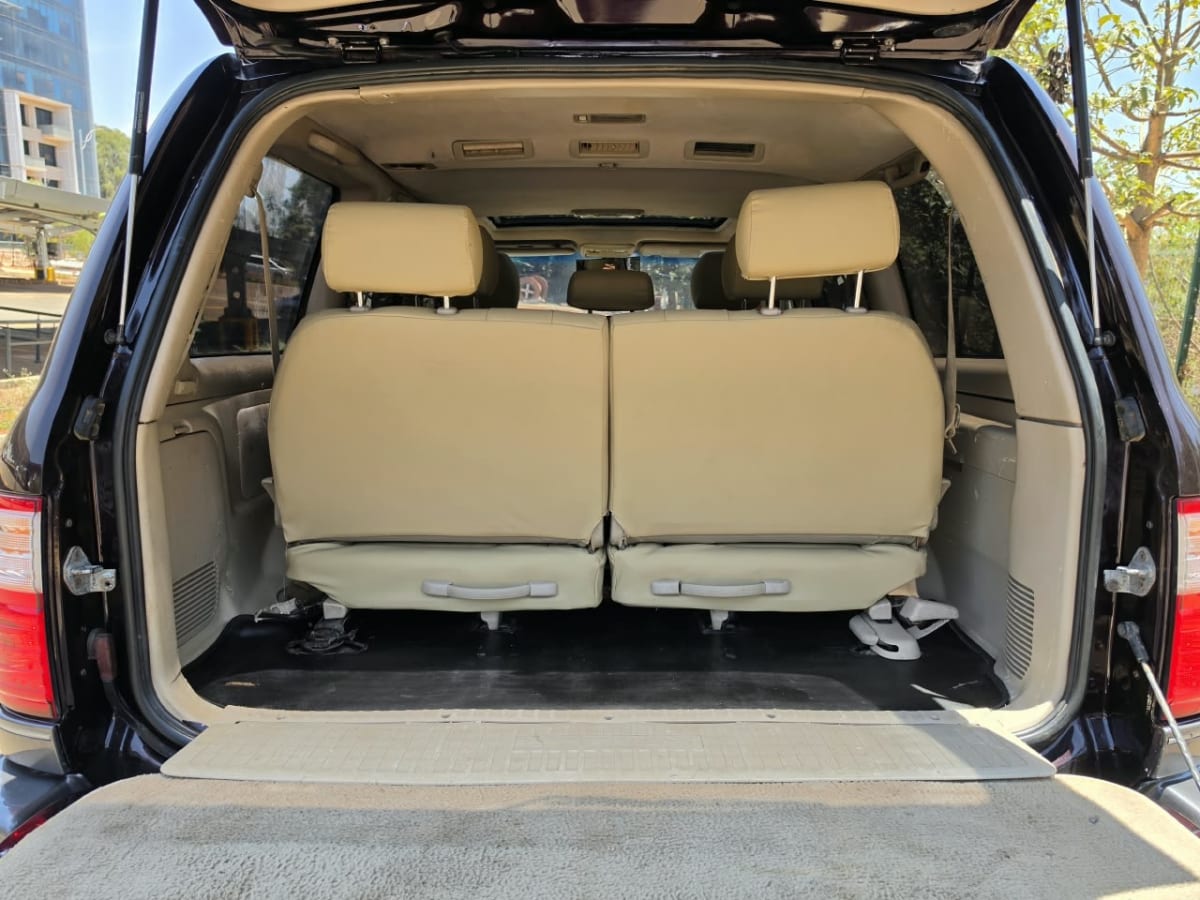 Toyota Landcruiser Cygnus