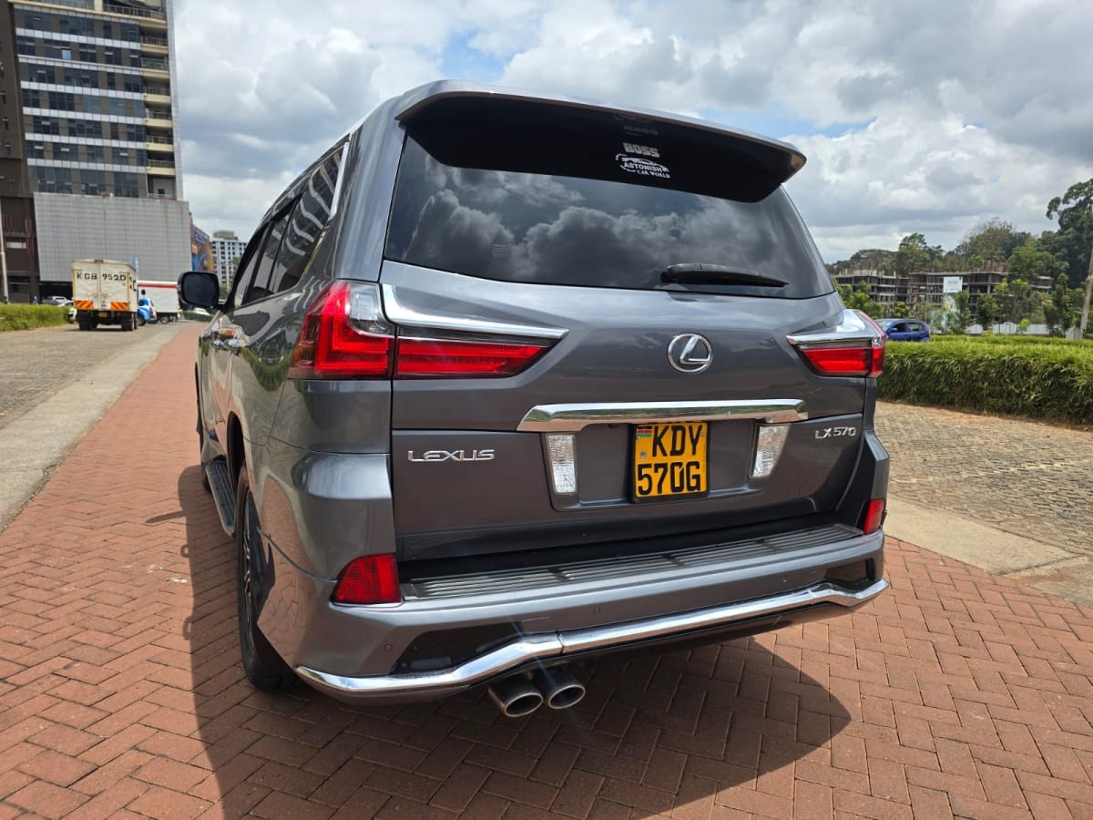 LEXUS LX570