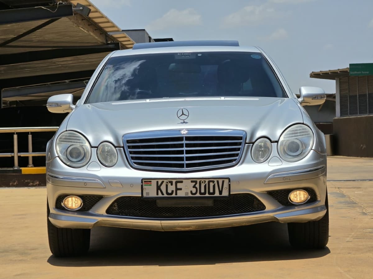 Mercedes Benz E300