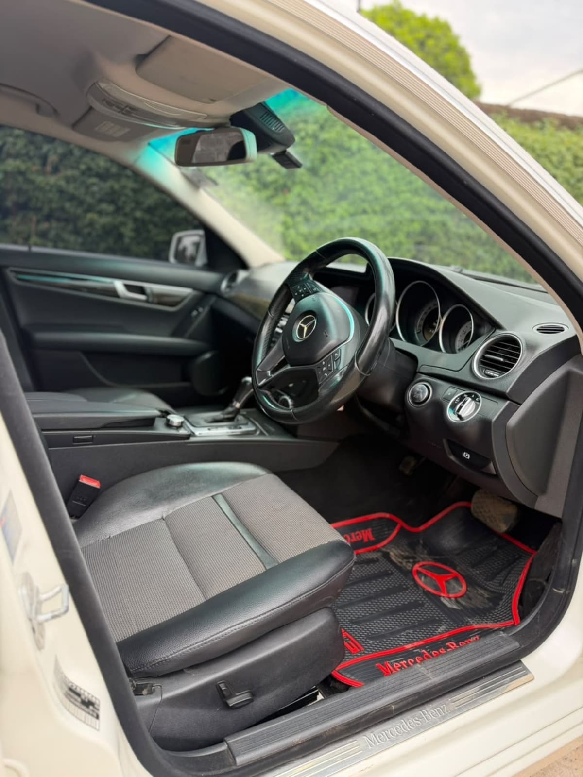 Mercedes Benz