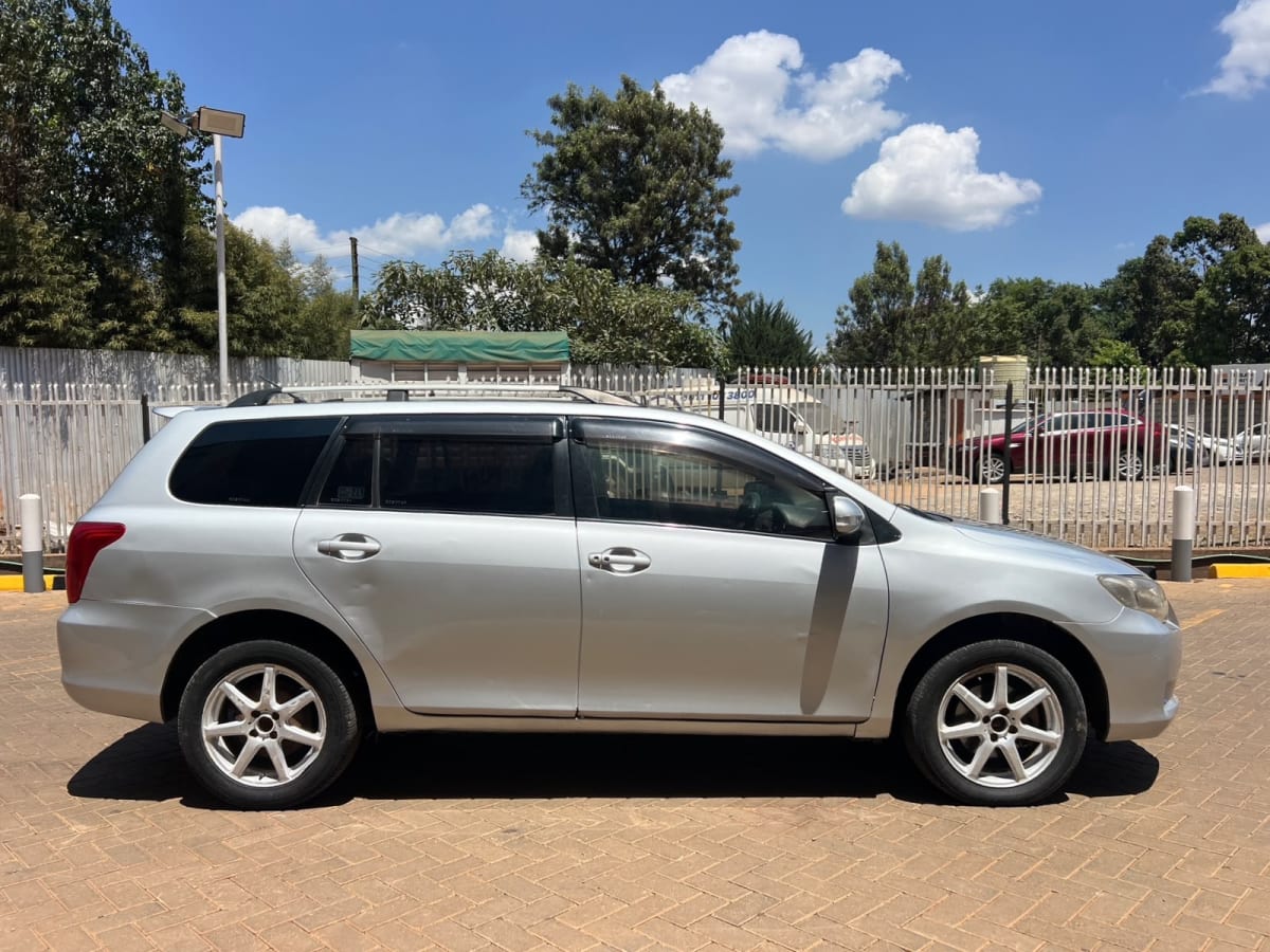 Toyota Fielder