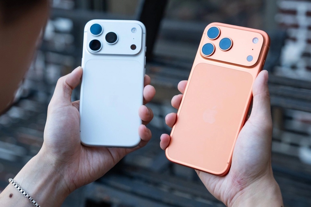 Giá iPhone 17 Pro Max màu cam vũ trụ giảm sâu, màu bạc tăng mạnh - 2