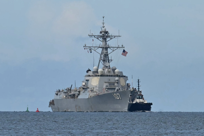 Tàu khu trục Mỹ USS Gravely ngoài khơi Port of Spain, Trinidad và Tobago ngày 26/10. Ảnh: AFP