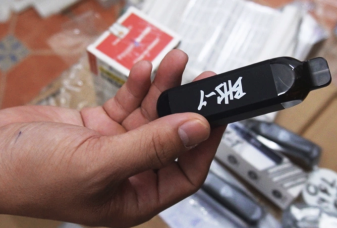 Các hóa chất trong thuốc lá điện tử làm tổn thương mạch máu và mô tim. Ảnh: Nhật Vy