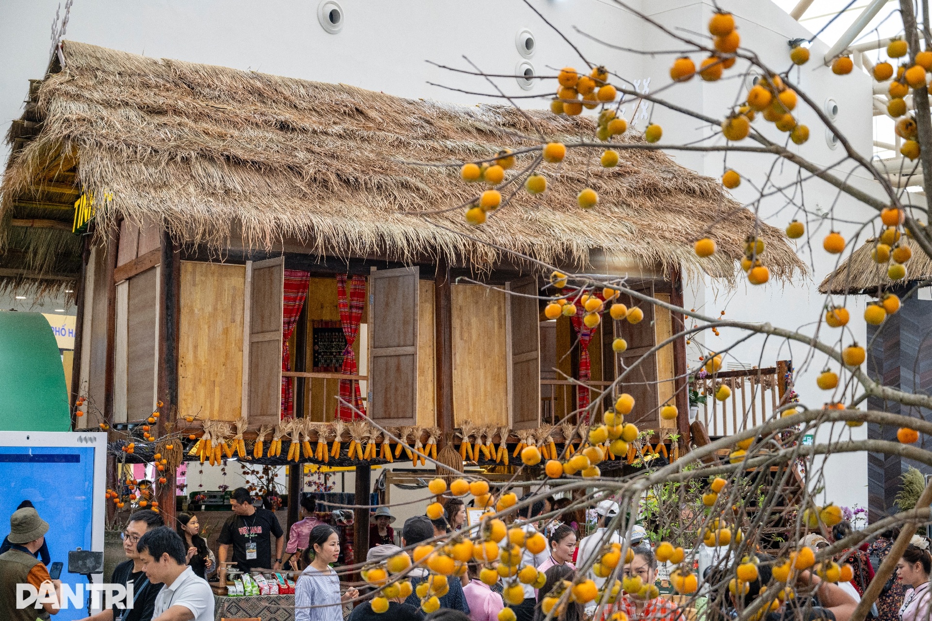 Sắc màu Tây Bắc nổi bật giữa không gian Hội chợ Mùa Thu - 4