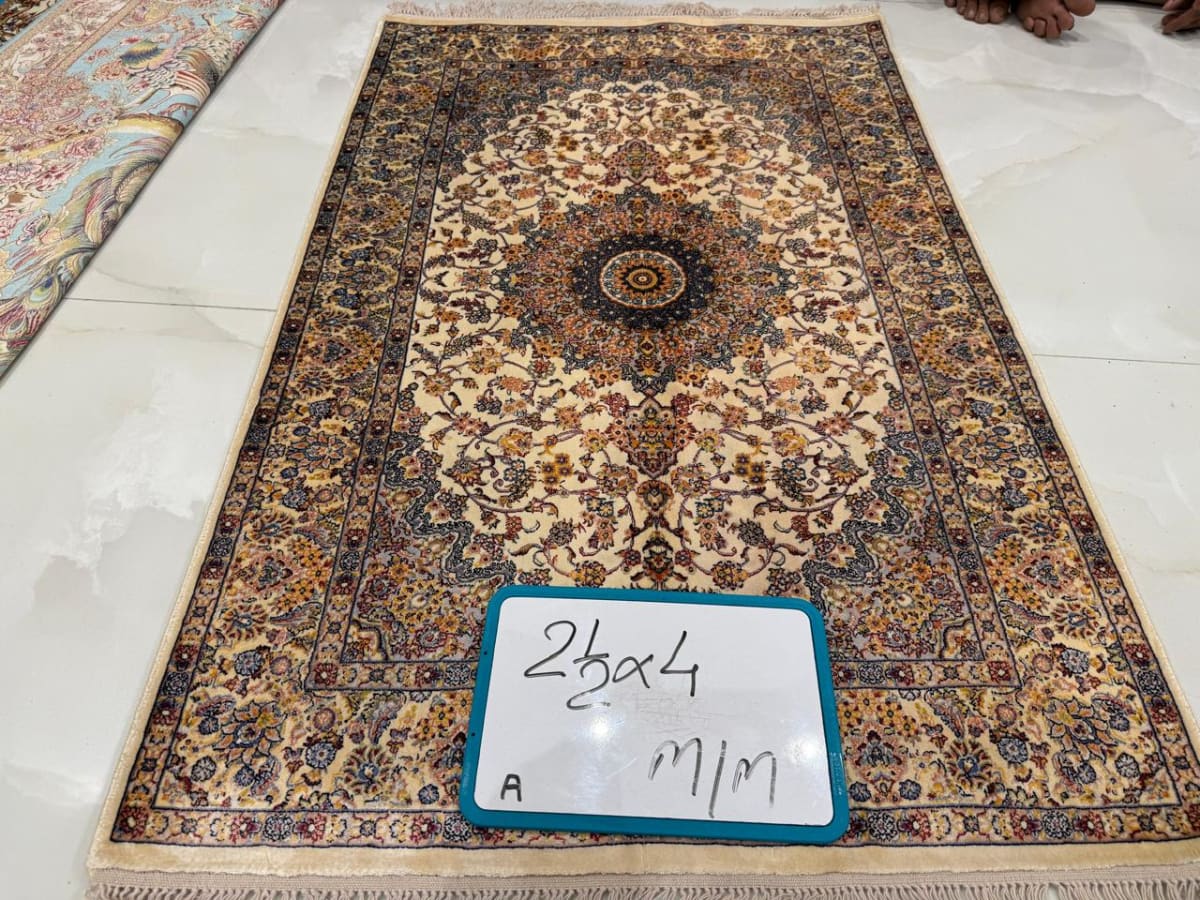 Hand-Tufted Carpet 084, from The Kashmir Knot Hand-Tufted Carpets