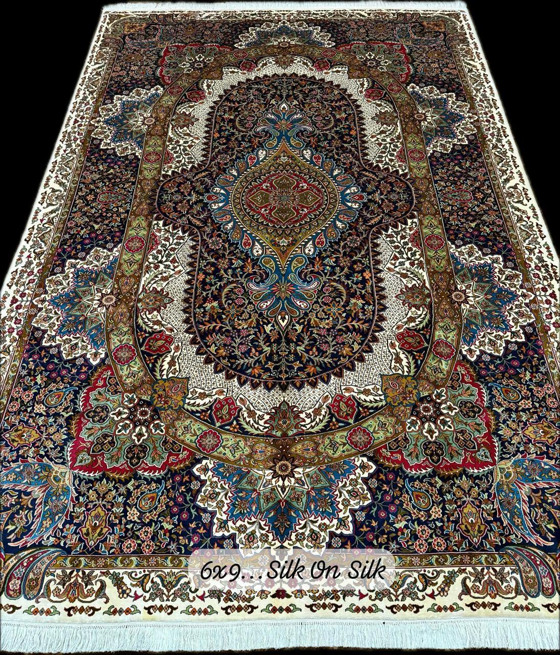 Ivory Palace Medallion Carpet, from The Kashmir Knot Handmade Kashmiri Carpets
