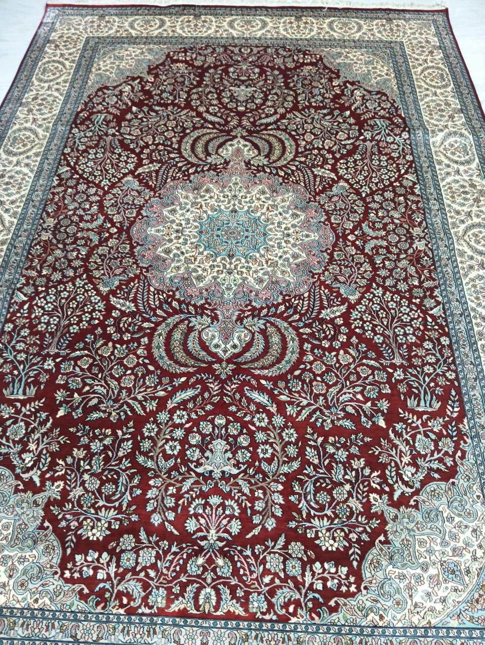 Silver Red Scalloped Medallion Carpet, from The Kashmir Knot Handmade Kashmiri Carpets
