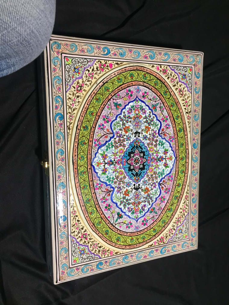 Oval Garden Motif Panel, Kashmiri handicraft