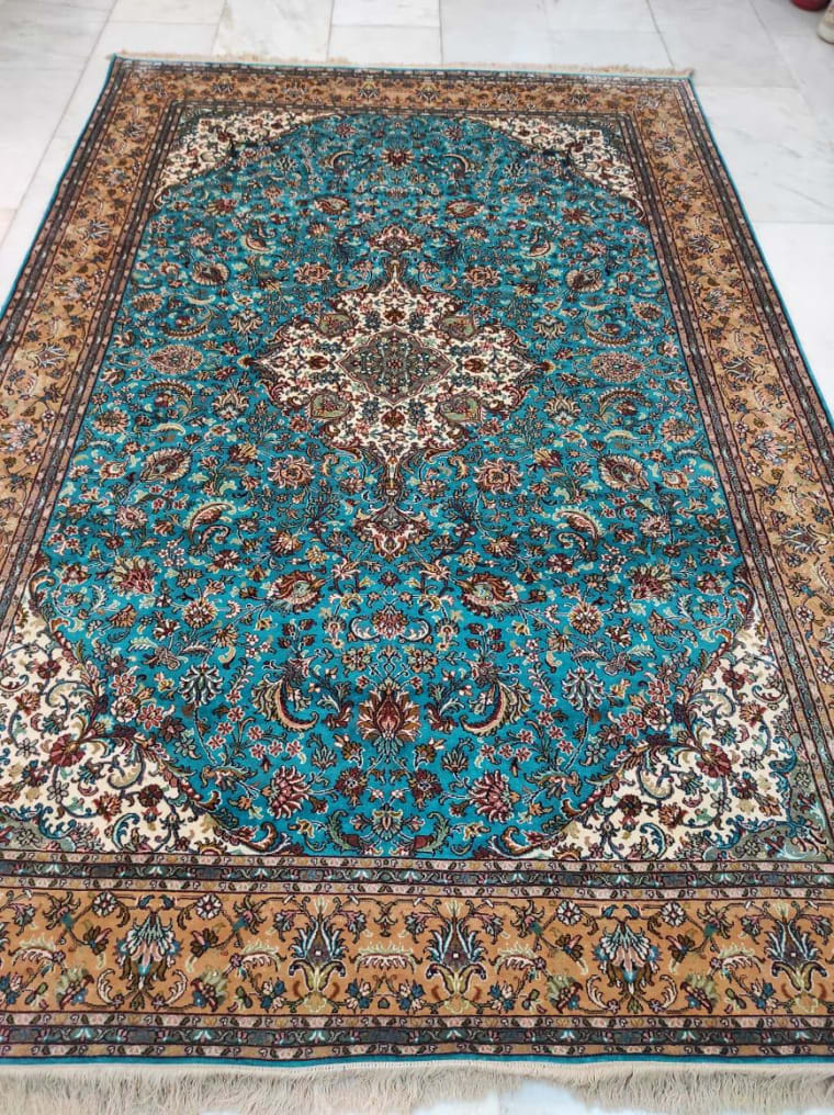 Turquoise Ivory Medallion Carpet, handmade Kashmiri carpet