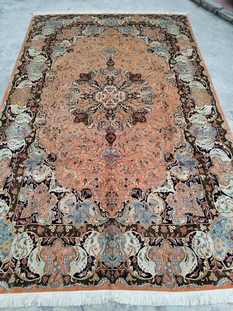 Peach Ivory Garden Carpet, handmade Kashmiri carpet