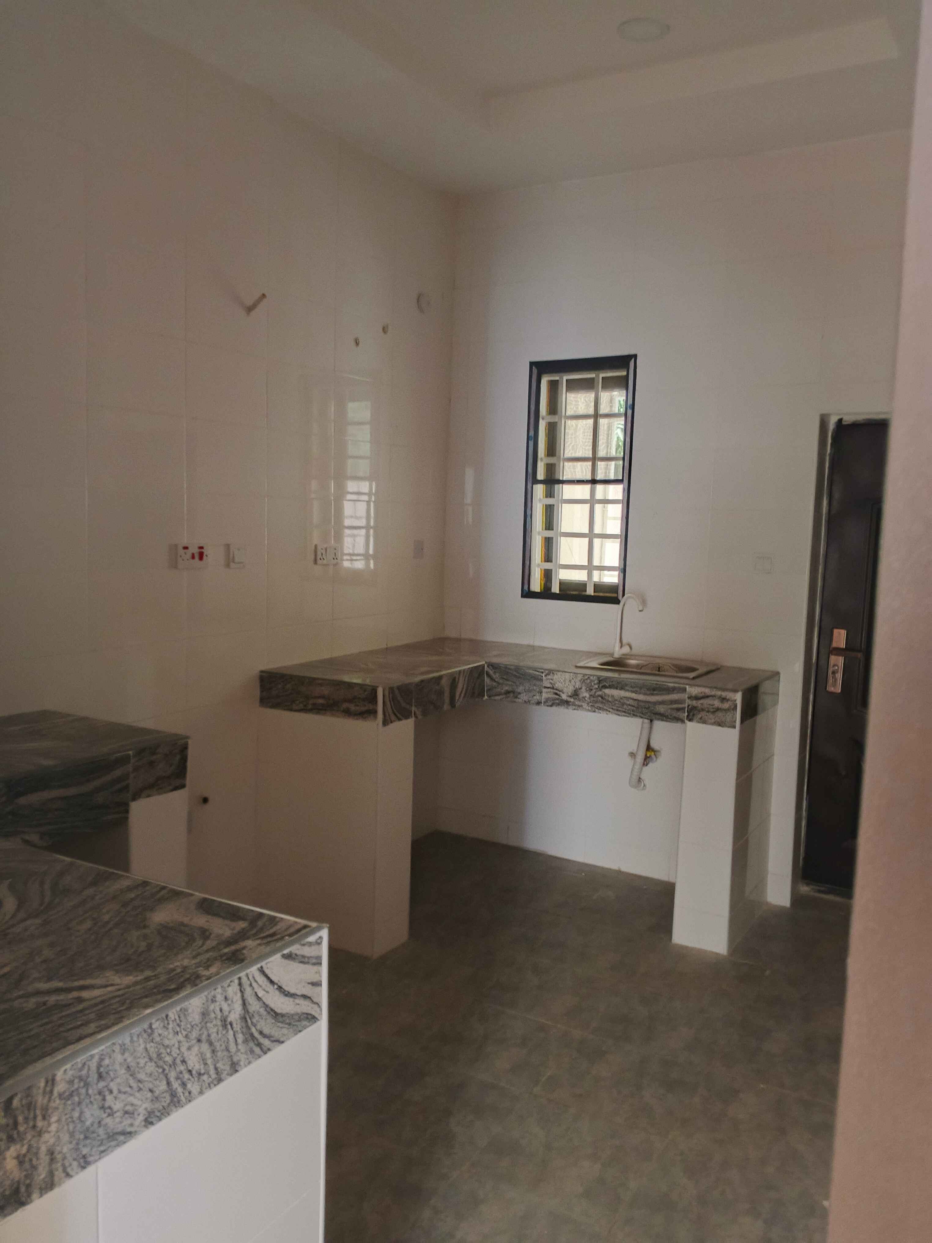 2 bedroom Flat for rent  photo 5