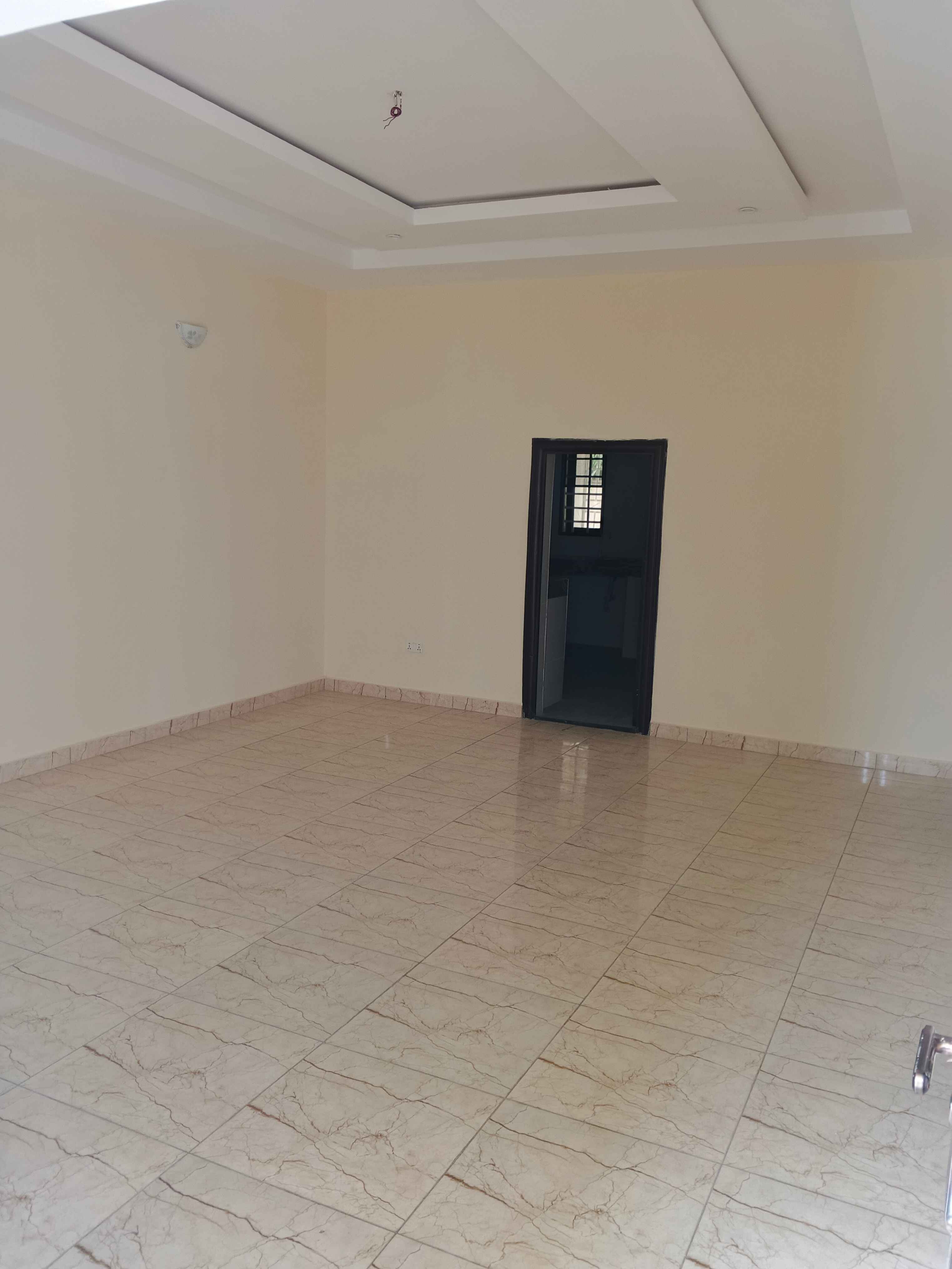 2 bedroom Flat for rent  photo 7