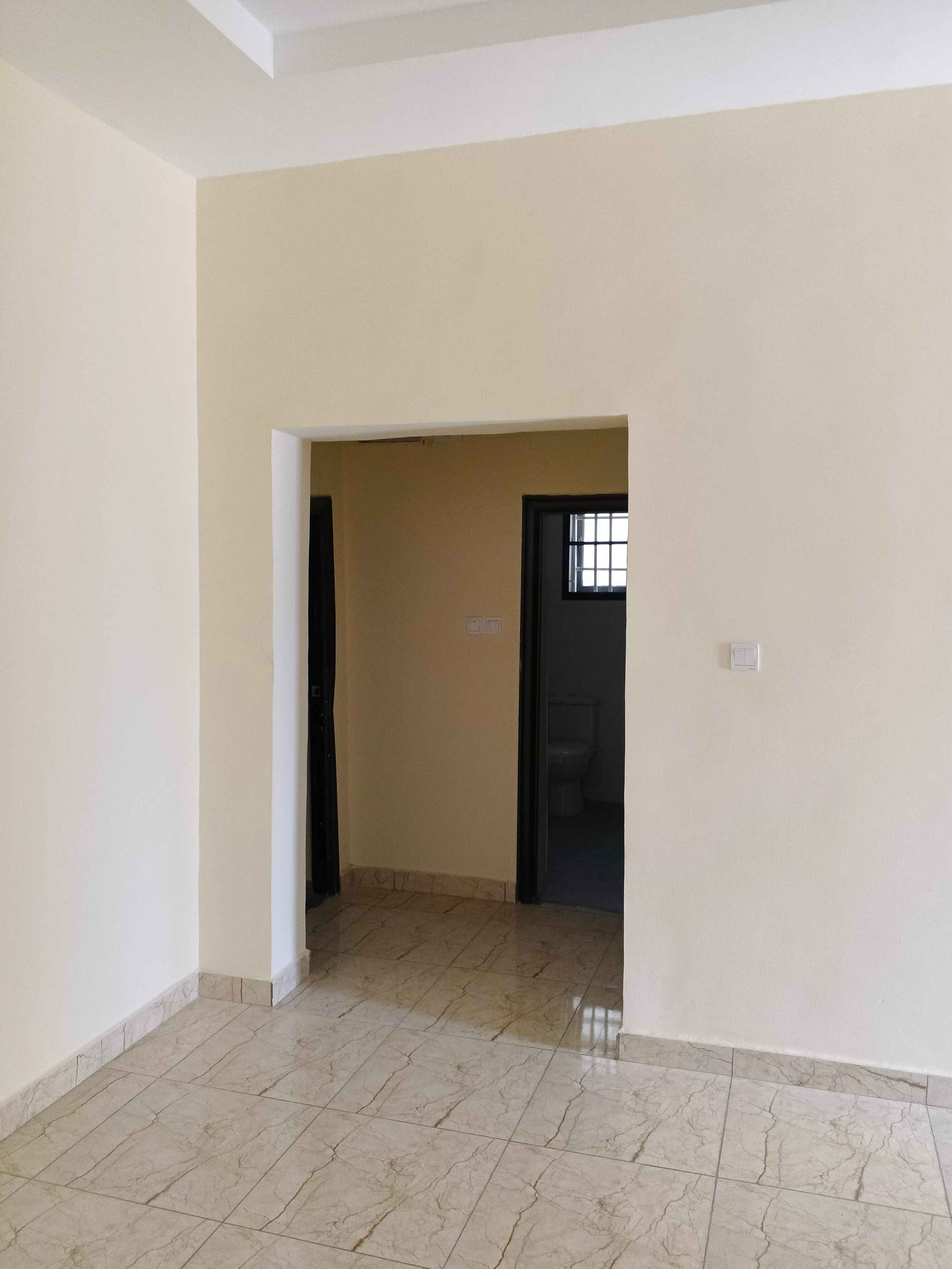2 bedroom Flat for rent  photo 9