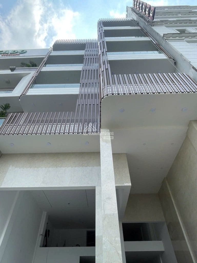 Nhanh tay thì còn – chậm tay thì mất! cho thuê gấp tòa nhà build-up hầm 6 lầu đường đồng đen! Nhanh tay thì còn – chậm tay thì mất! cho thuê gấp tòa nhà build-up hầm 6 lầu đường đồng đen!