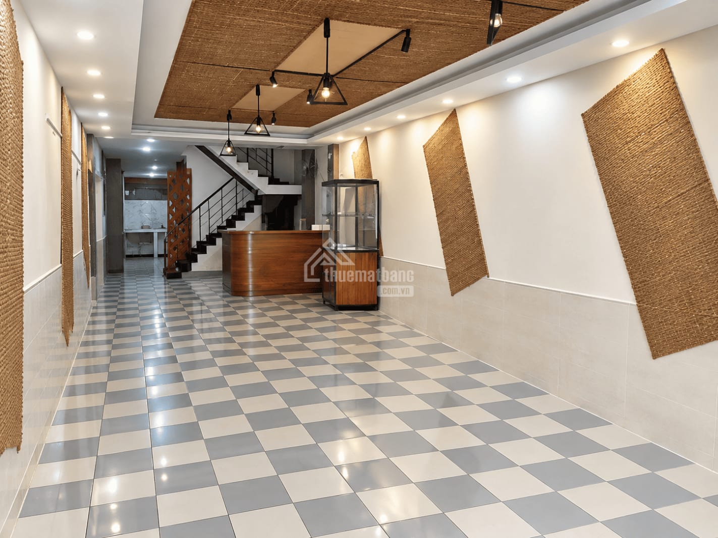 Cho thuê mặt bằng quận 4 - diện tích 88m2, trệt 1 lầu Cho thuê mặt bằng quận 4 - diện tích 88m2, trệt 1 lầu