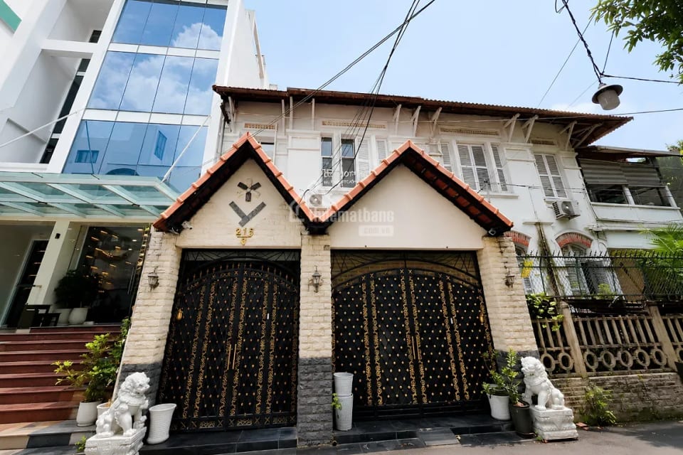 Cho thuê nhà nguyên căn kinh doanh Quận 3