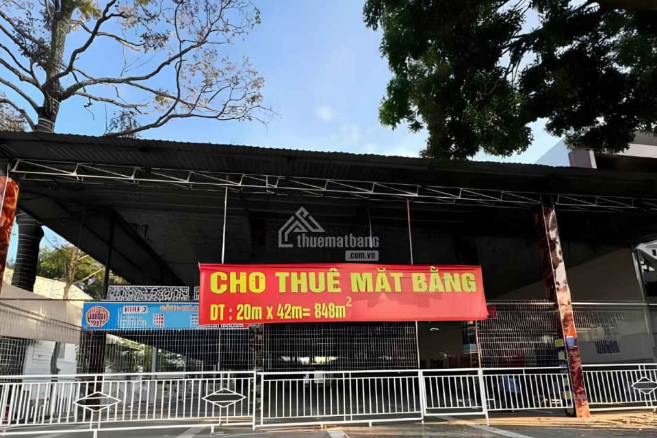Cho thuê mặt bằng góc 3 mặt tiền ngang 20m dài 42.4m tại đường Lê Trọng Tấn, Cái Răng, Cần Thơ - ảnh phụ 1