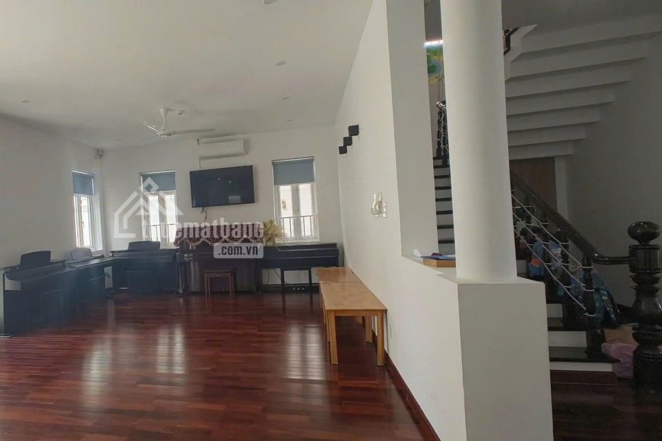Cho thuê biệt thự có hồ bơi, sân vườn tại Phường An Khánh, TP.HCM - ảnh 4