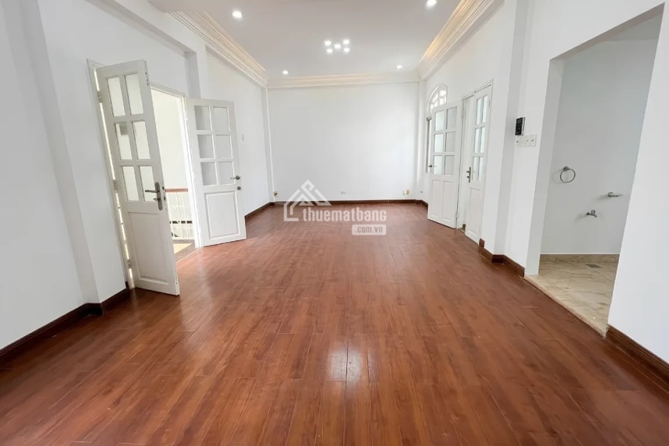 Cho thuê nhà mặt tiền Trung tâm Quận 1 - ảnh phụ 2