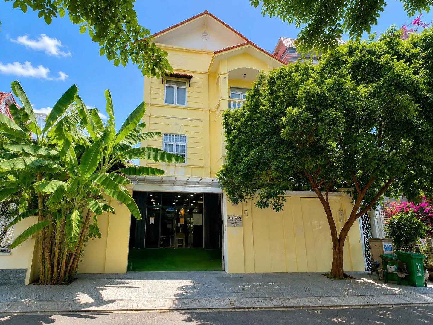 Cho thuê Villa hồ bơi riêng tại Thảo Điền Cho thuê Villa hồ bơi riêng tại Thảo Điền