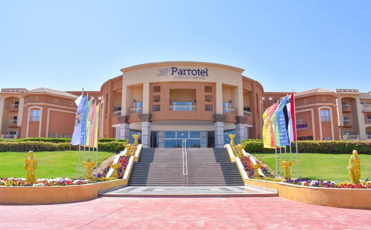 Parrotel Lagoon Resort 1