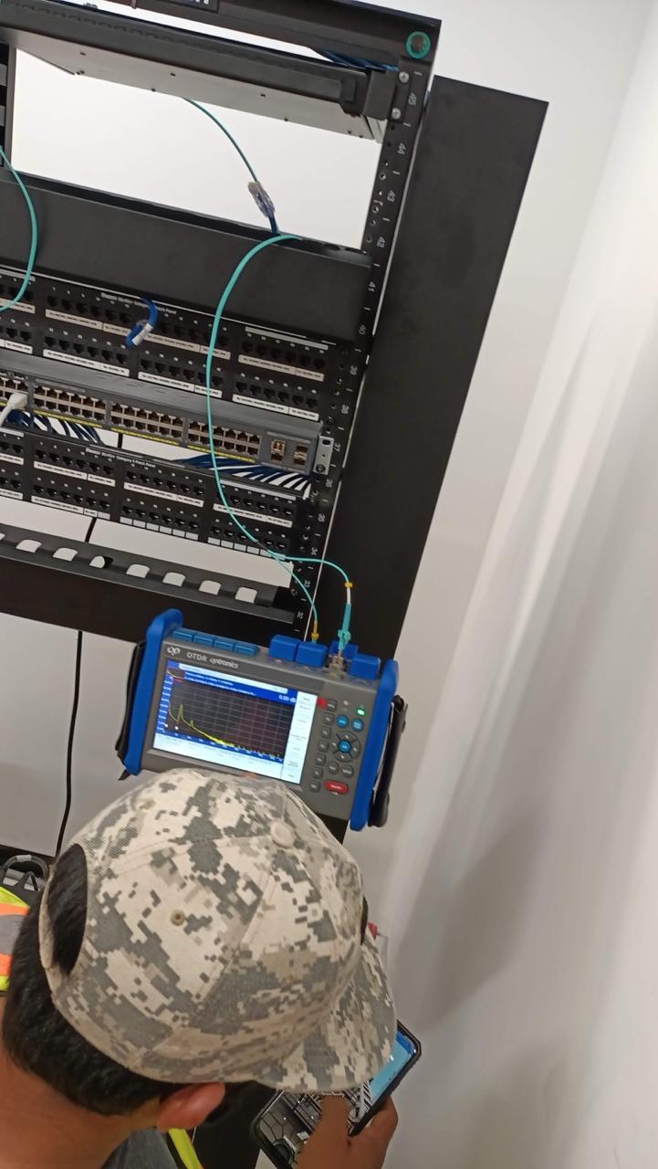 Implementación de cableado estructurado y backbone de fibra óptica para Typhoon Offshore