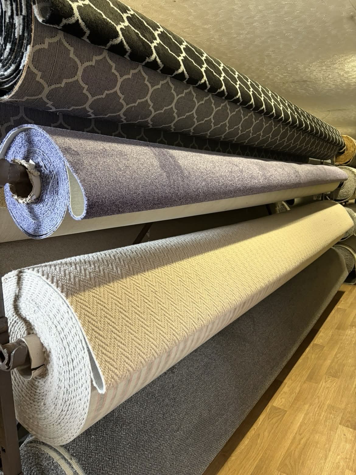 Carpet flooring in our showroom 4