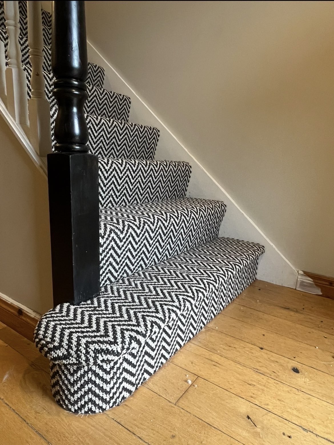 Carpet flooring in our showroom 6