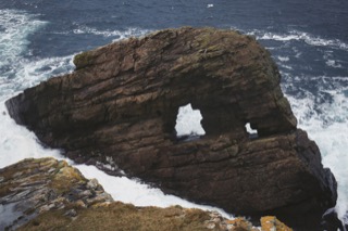 Natural arch, No Ness