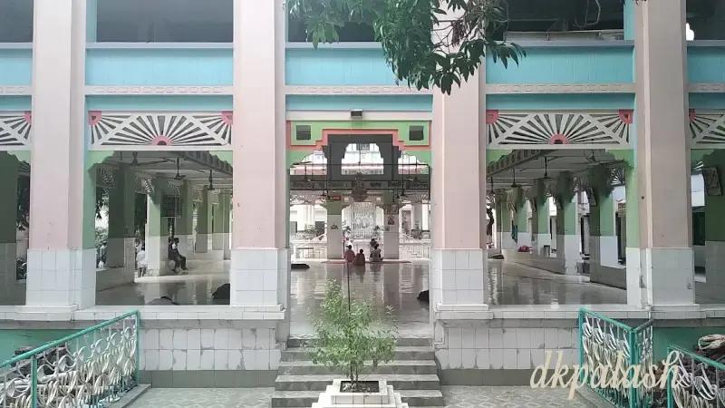 শ্রী শ্রী মাধব গৌড়ীয় মঠ, নারিন্দা - ছবি 15