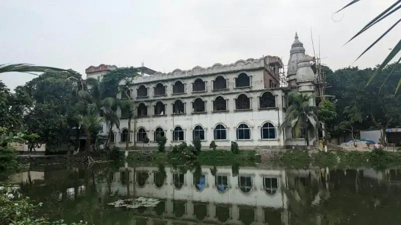 শ্রী শ্রী রাধা গোবিন্দের মন্দির (ইসকন রুপগঞ্জ) - ছবি 12